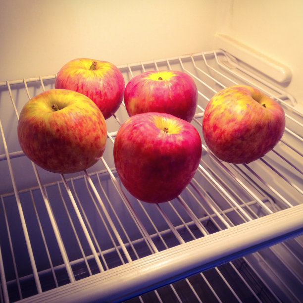 苹果在冰箱里图片下载