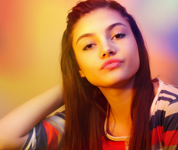 十几岁的女孩图片下载