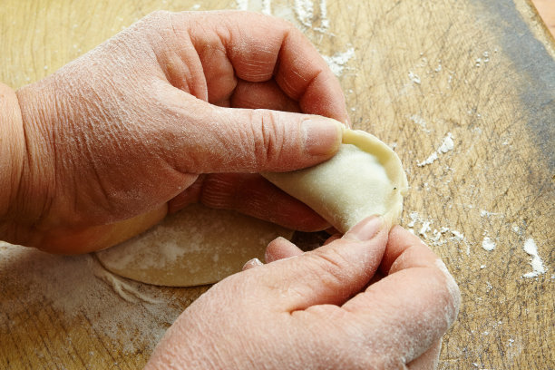 做中国饺子素材图片