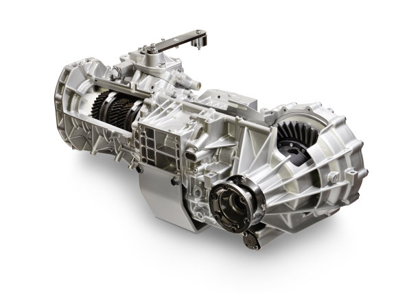 白色背景上的汽车卡车的齿轮单元图片下载