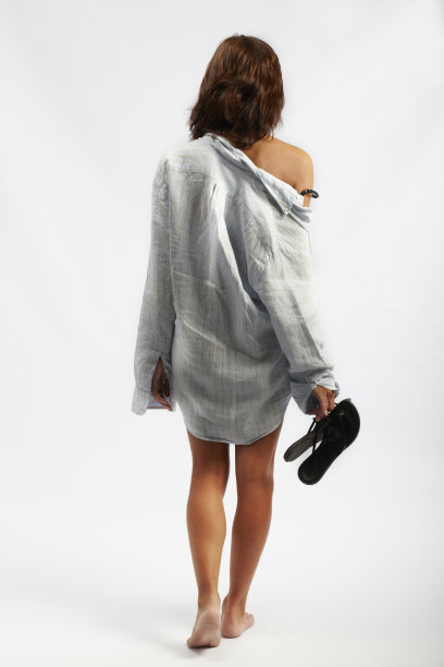 美丽女人的后视图。彩色图像图片下载