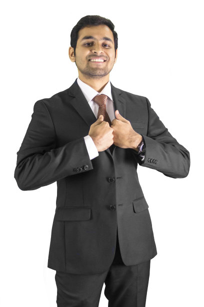 年轻的职业人士正在为他的工作做准备图片下载