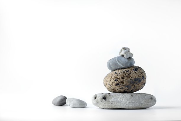 垂直的石堆图片下载