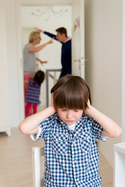 家庭暴力图片下载