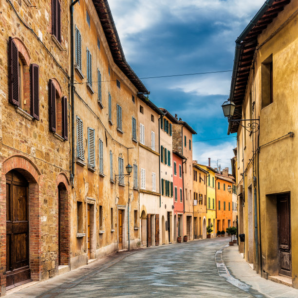 托斯卡纳村庄的街道图片下载