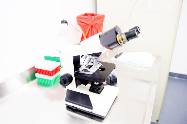 制药配方的科学家图片下载