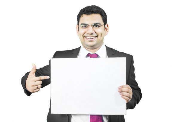 年轻的商人展示黑板图片下载