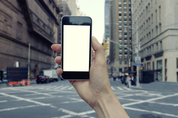 用智能手机的女人图片下载