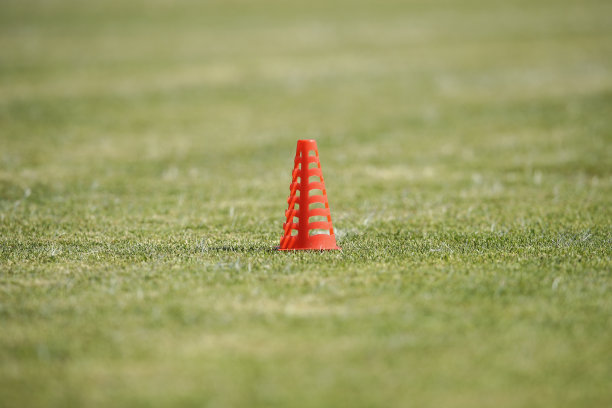 塑料运动标志锥体图片下载