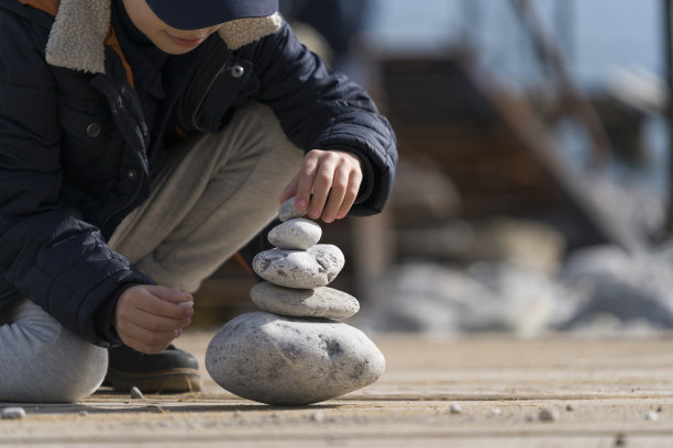 石头图片素材ID：152299684