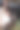 一个年轻的歌手在录音室录制一个轨道的特写素材图片