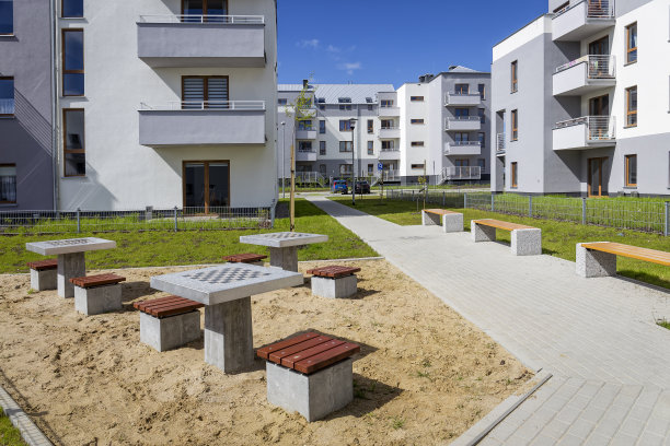 现代住宅区的一个放松的地方图片下载