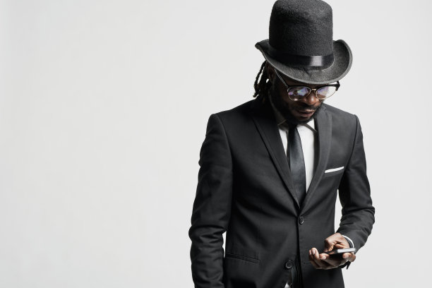 留长发绺的非洲人图片下载