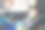 快乐的蹒跚学步的男孩安全在婴儿汽车座椅图片下载