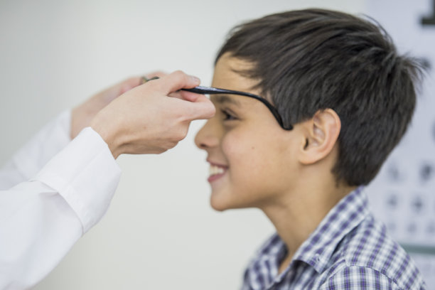 试戴眼镜图片下载