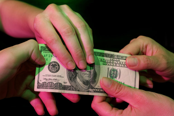 几乎撕裂图片下载