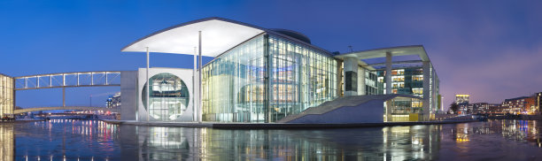 柏林特区的夜晚图片下载