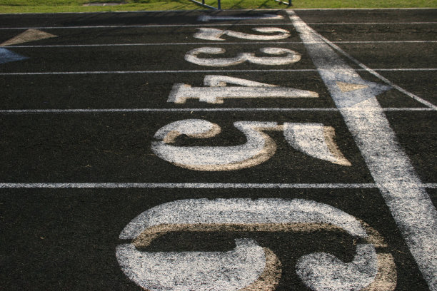 冲过终点线图片下载