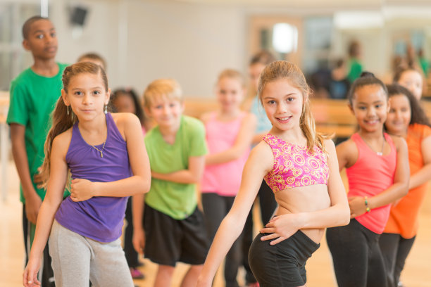 孩子的舞蹈课图片下载