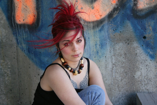 独自一人,但时尚图片下载