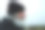 留着胡子的资深观鸟者图片下载