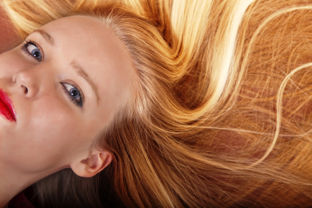 漂亮头发的女人图片下载