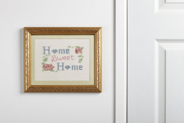 甜蜜之家的采样器挂在墙上图片下载