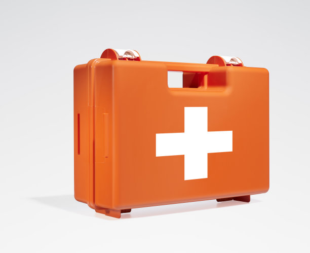 急救箱(白色背景上有剪接路径)图片下载