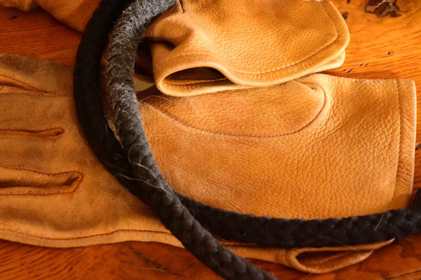 牛仔皮手套图片下载