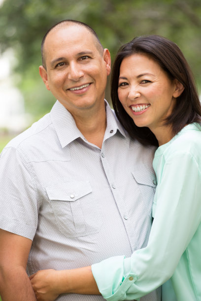 快乐的亚洲两图片下载