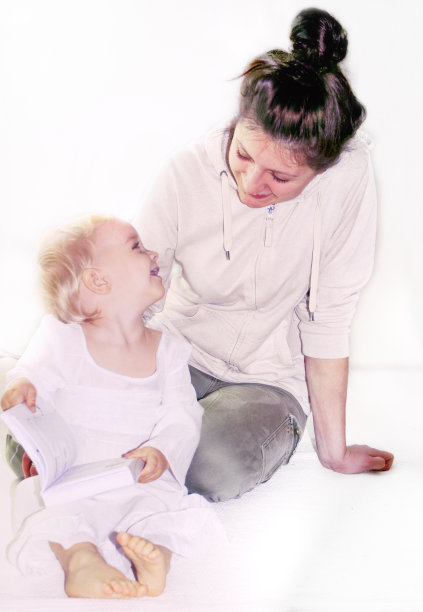 母亲和女儿图片下载