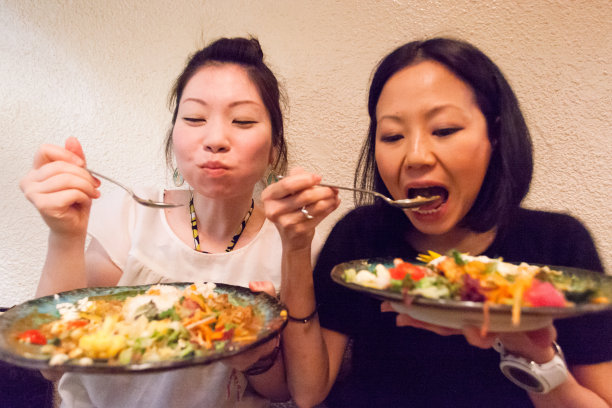 饥饿“日本女人图片下载
