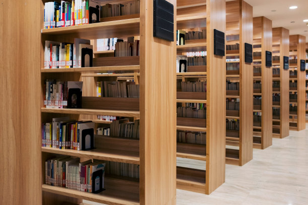 学校图片素材ID：152739376