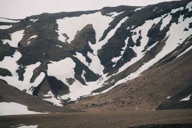 冰岛巨大的山脉图片下载