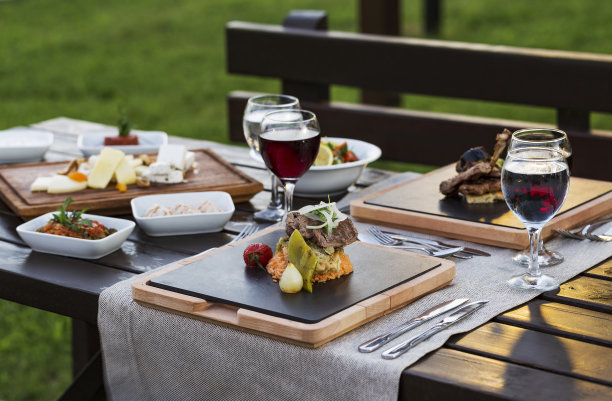 花园餐厅晚餐图片下载