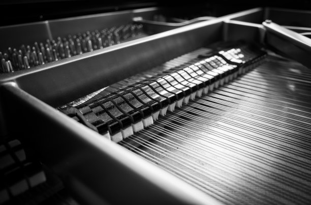 三角钢琴内部细节图片下载