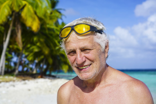 巴拿马，加勒比海，Pelicano岛的海滩上。图片下载