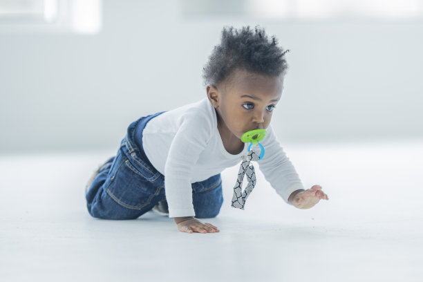 婴儿探索素材图片