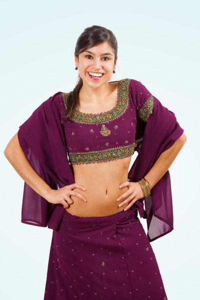 美丽的印度年轻的黑发女子图片下载