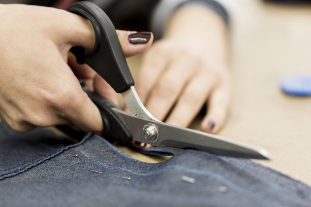 裁缝在工作图片下载