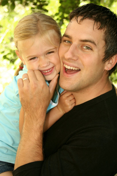 爸爸的小女孩图片下载