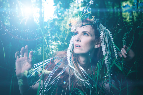 林地公主在发光仙女敬畏图片下载