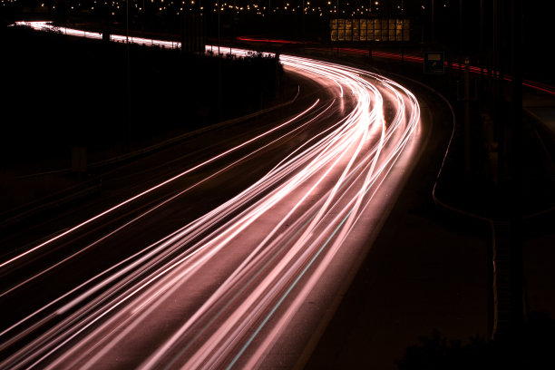 高速公路晚上;交通图片下载