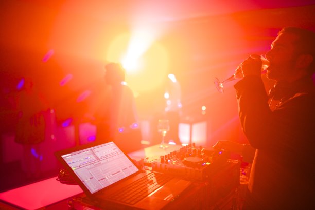 派对时间图片下载