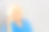 有手机的资深女性图片下载