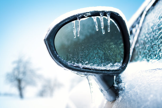 冷冻的车图片下载