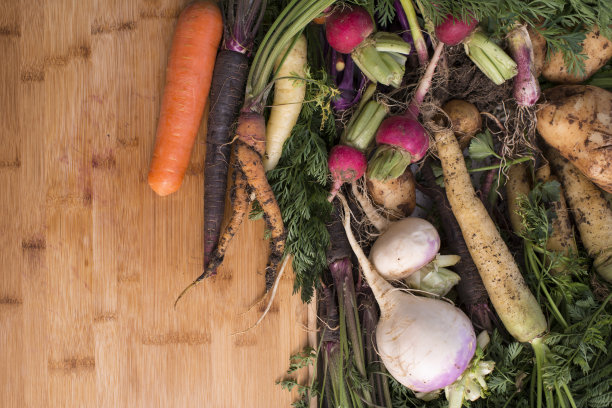 有机根类蔬菜，健康饮食。图片下载