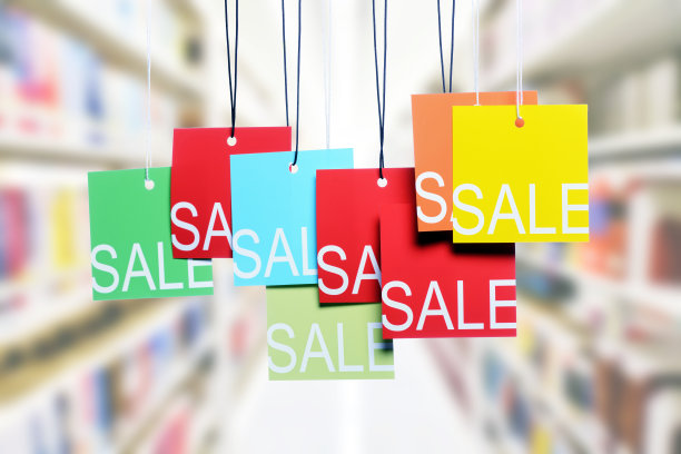 商场里挂着特价牌图片下载