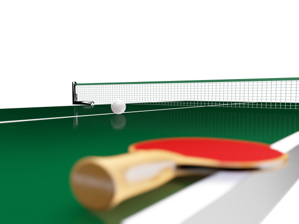 乒乓球拍和白色球图片下载