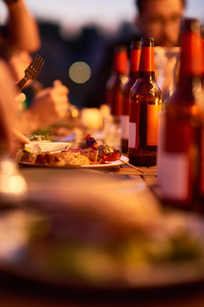 烧烤作为啤酒小吃图片下载